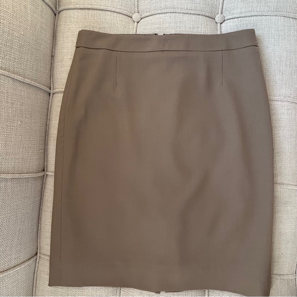 Elie Tahari Wool Suit with Leather Trim - Picture 14 of 14